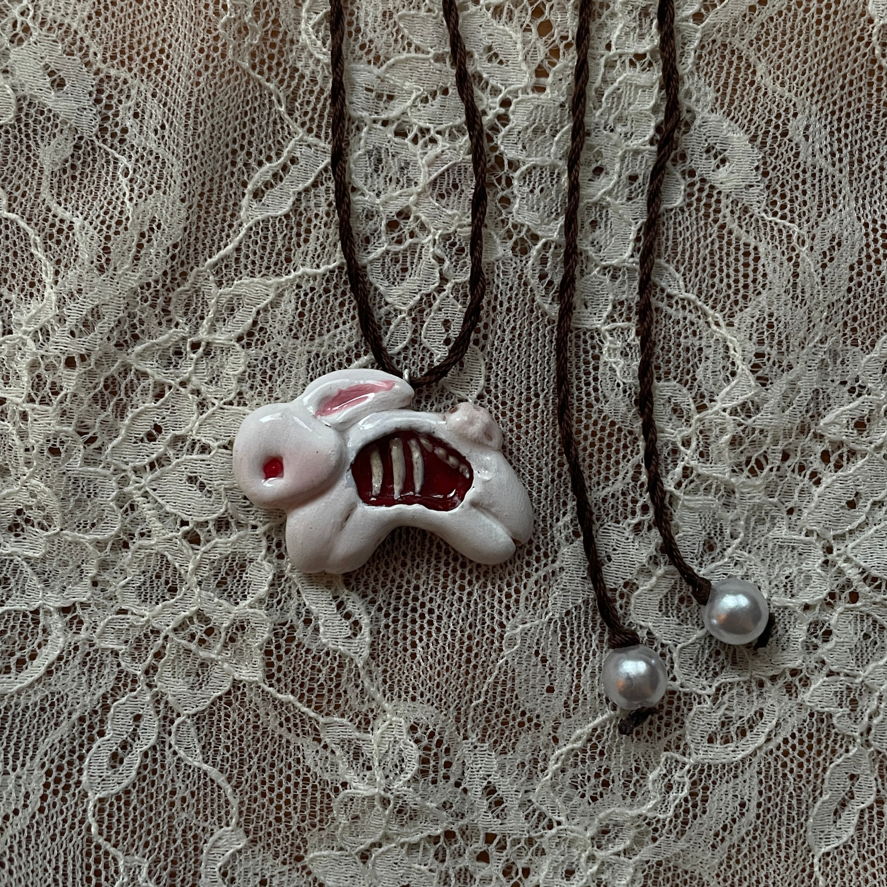 martwa natura » bunny necklace